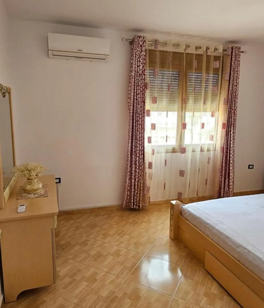 Apartament Zenuni Lägenhet Vlorë